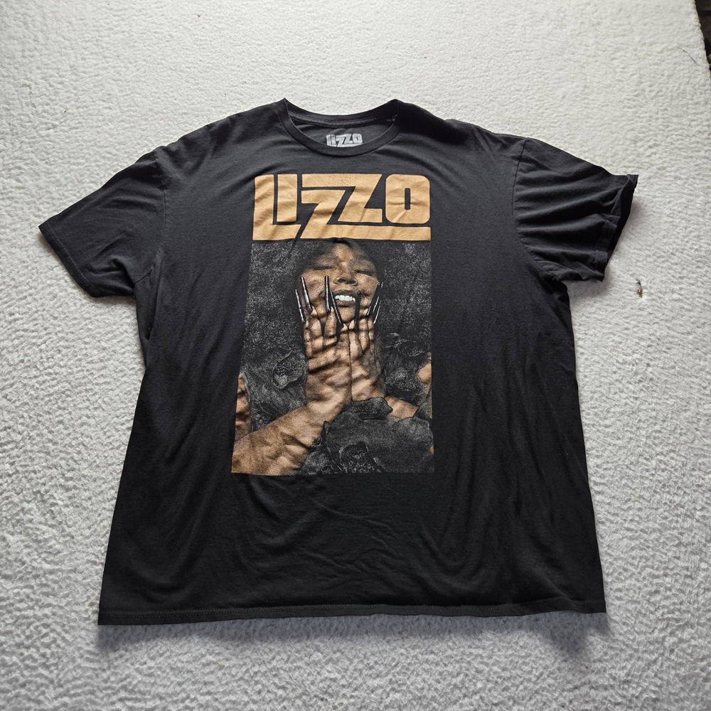 Mad Engine Shirt Mens 2XL Black Lizzo Photo Graphic Band Tee Tagless Jersey